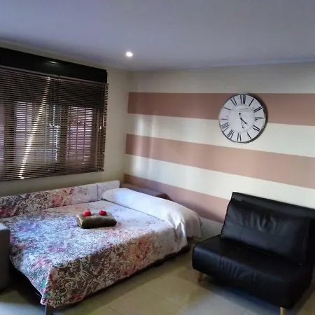 Tenerife Low Cost Solution & Family Treatment! Holiday home *
